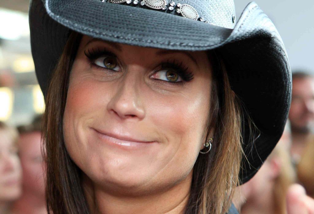 Terri Clark facelift